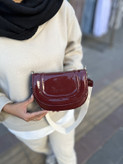 کیف زنانه پاسپورتی نیم دایره
